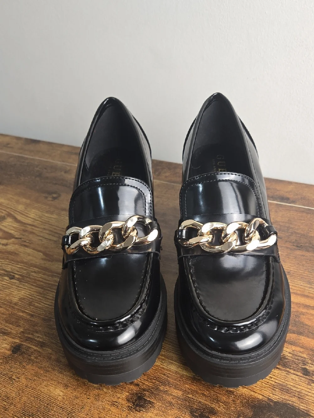 Guess Hillford Chunky Lug Sole Black Patent Chain-Trim Loafers Women's Sz 9.5